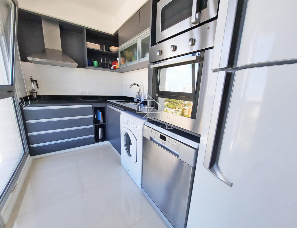 Apartamento ID.2362 - Brava, piso alto, 2 dorm, losa radiante. Full amenities.