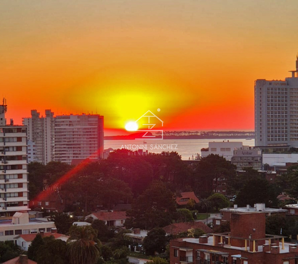 Apartamento ID.2362 - Brava, piso alto, 2 dorm, losa radiante. Full amenities.