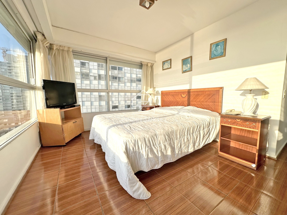 Apartamento ID.2359 - Orden de venta! Piso alto en el puerto con toda la vista. 