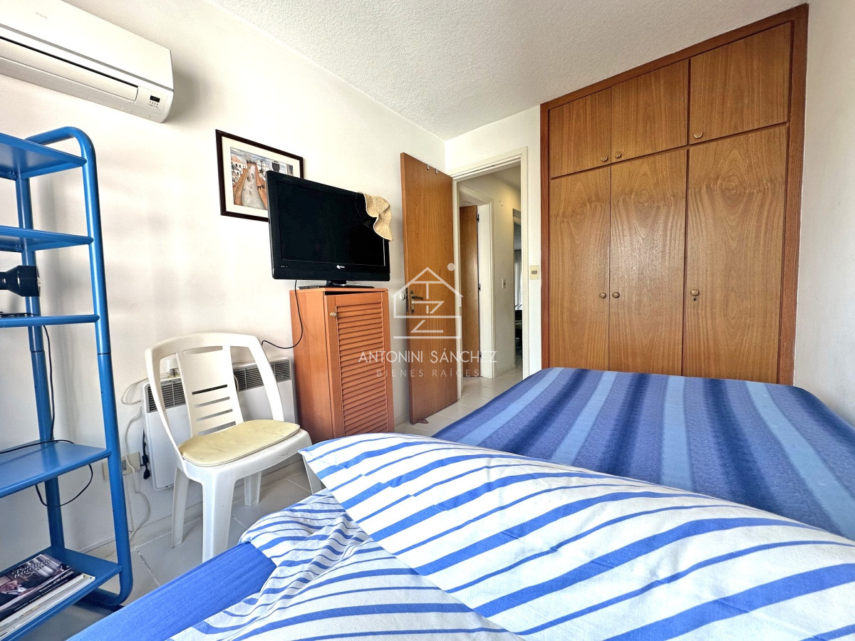 Apartamento ID.2363 - REBAJADO!! Dúplex con barbacoa propia. 3 dorm. Garaje, mucamas. Bajos gastos.