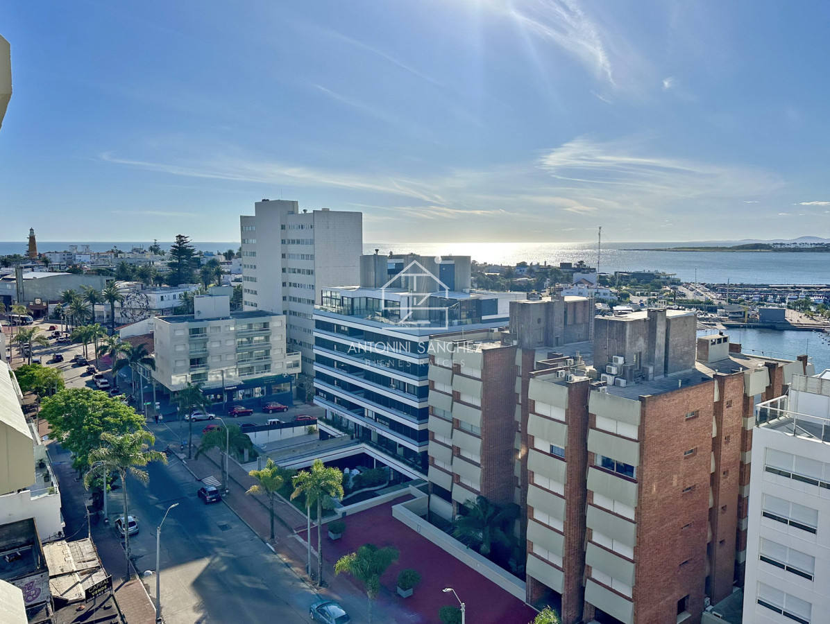 Apartamento ID.2359 - Orden de venta! Piso alto en el puerto con toda la vista. 