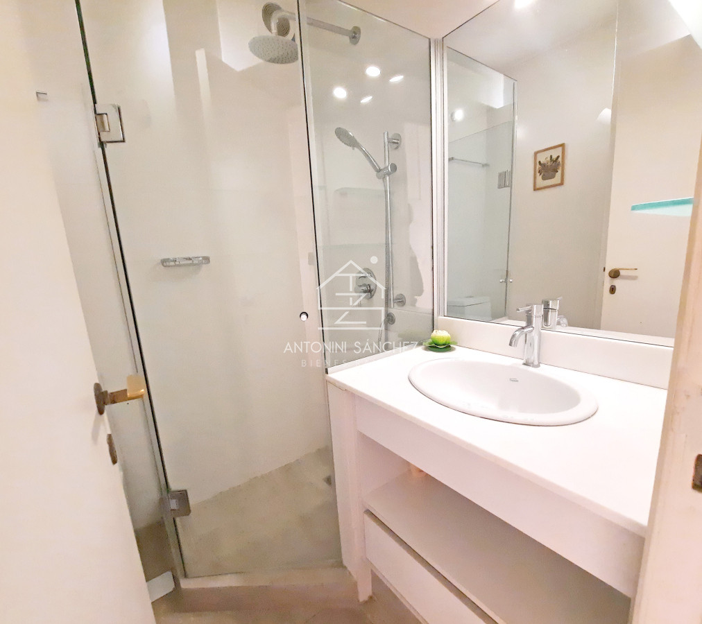 Apartamento ID.2358 - Playa Mansa, primera fila con toda la vista