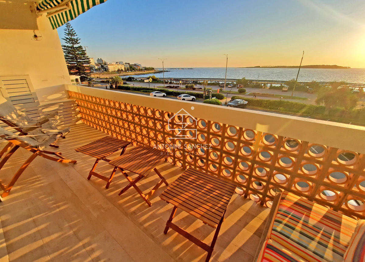 Apartamento ID.2358 - Playa Mansa, primera fila con toda la vista