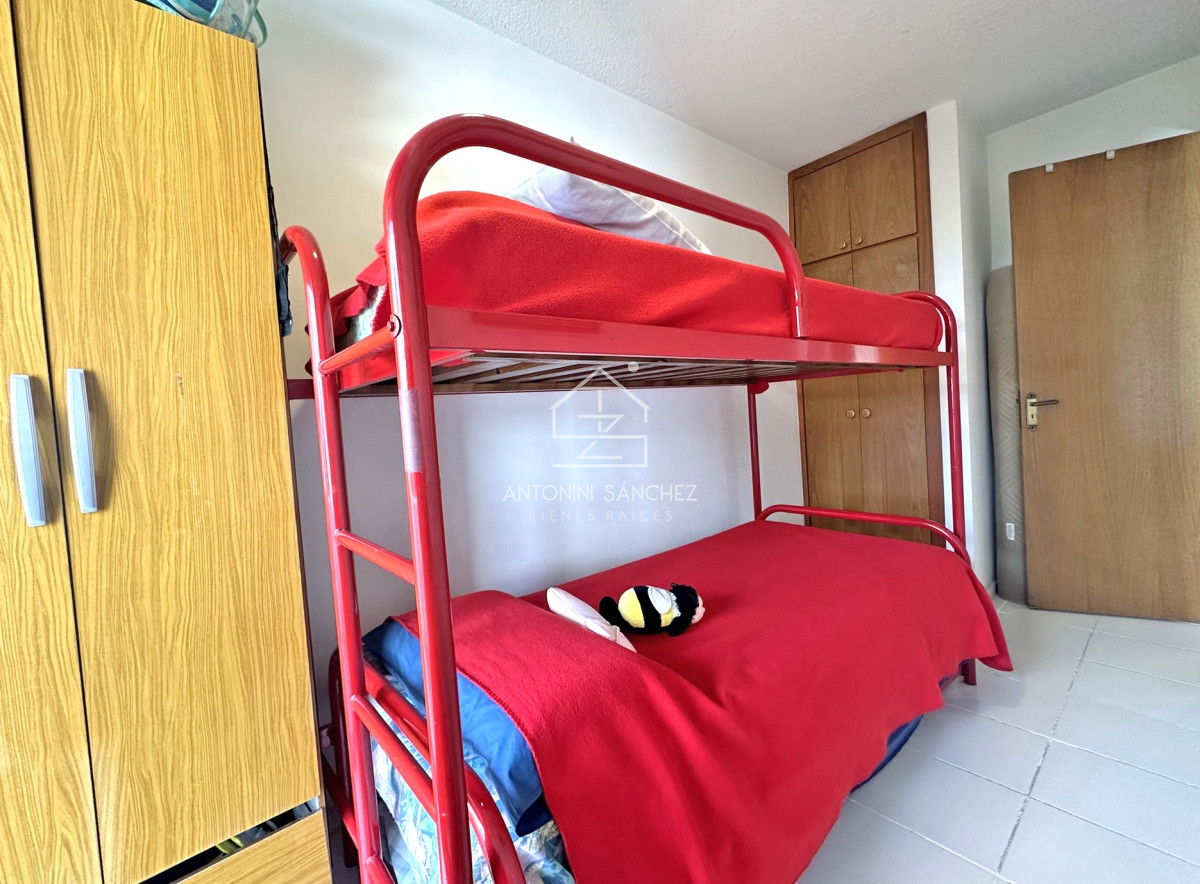 Apartamento ID.2363 - REBAJADO!! Dúplex con barbacoa propia. 3 dorm. Garaje, mucamas. Bajos gastos.