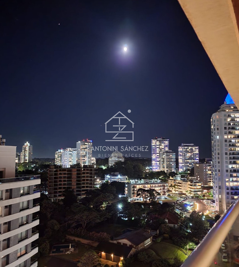 Apartamento ID.2362 - Brava, piso alto, 2 dorm, losa radiante. Full amenities.