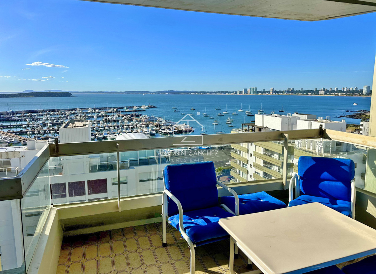 Apartamento ID.2359 - Orden de venta! Piso alto en el puerto con toda la vista. 