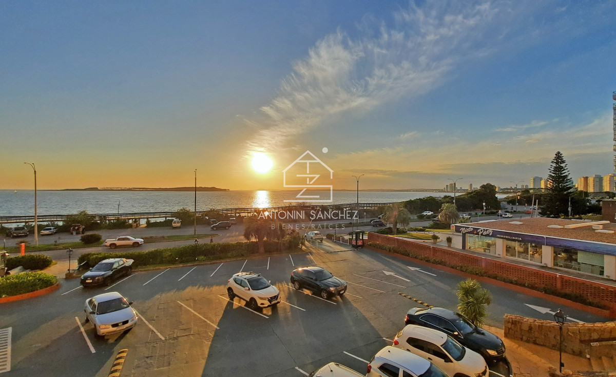 Apartamento ID.2358 - Playa Mansa, primera fila con toda la vista