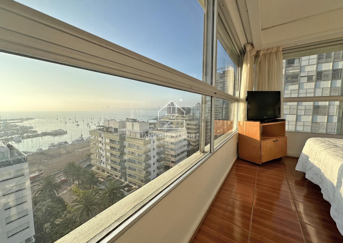Apartamento ID.2359 - Orden de venta! Piso alto en el puerto con toda la vista. 