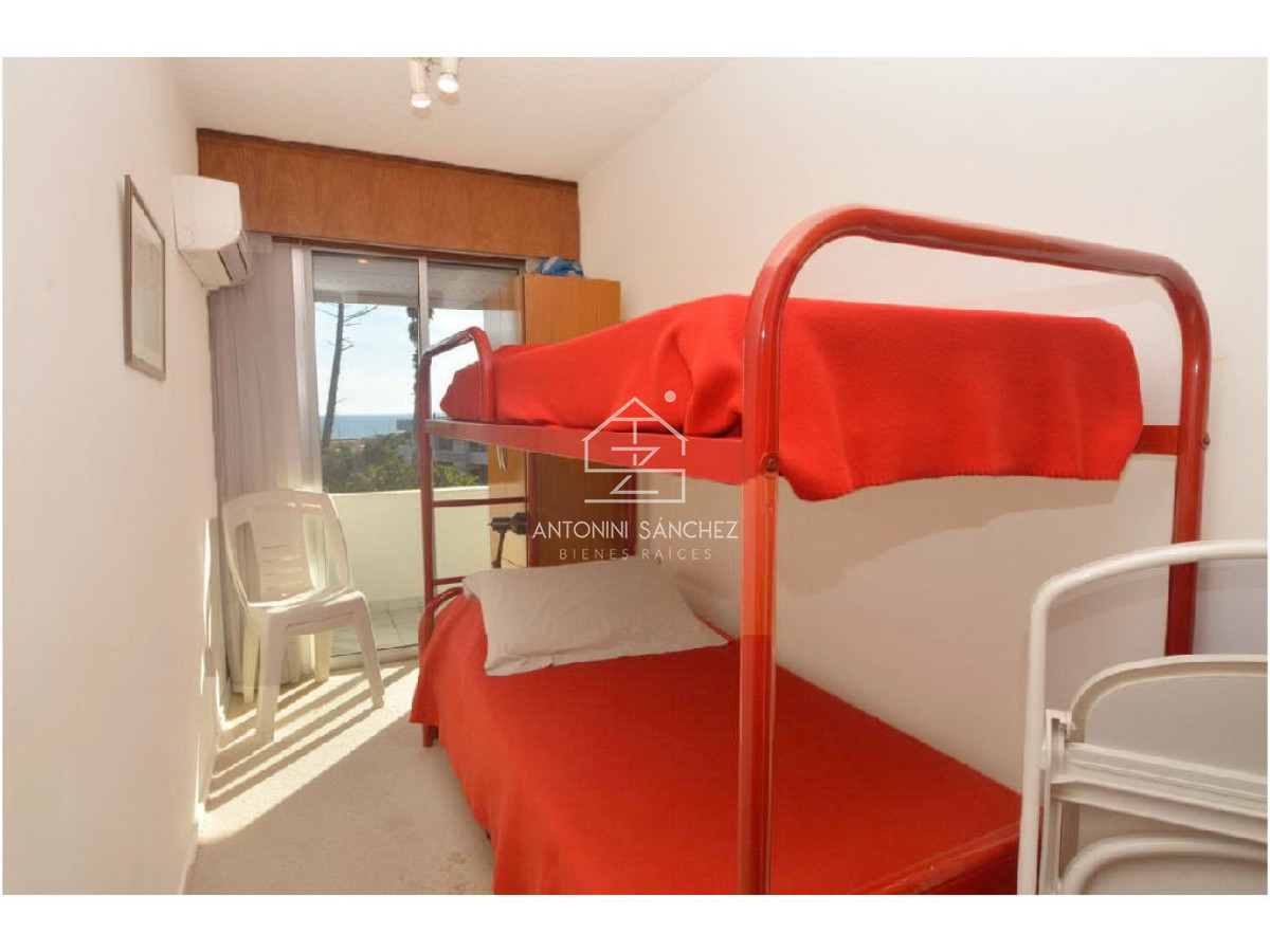 Apartamento ID.2363 - REBAJADO!! Dúplex con barbacoa propia. 3 dorm. Garaje, mucamas. Bajos gastos.