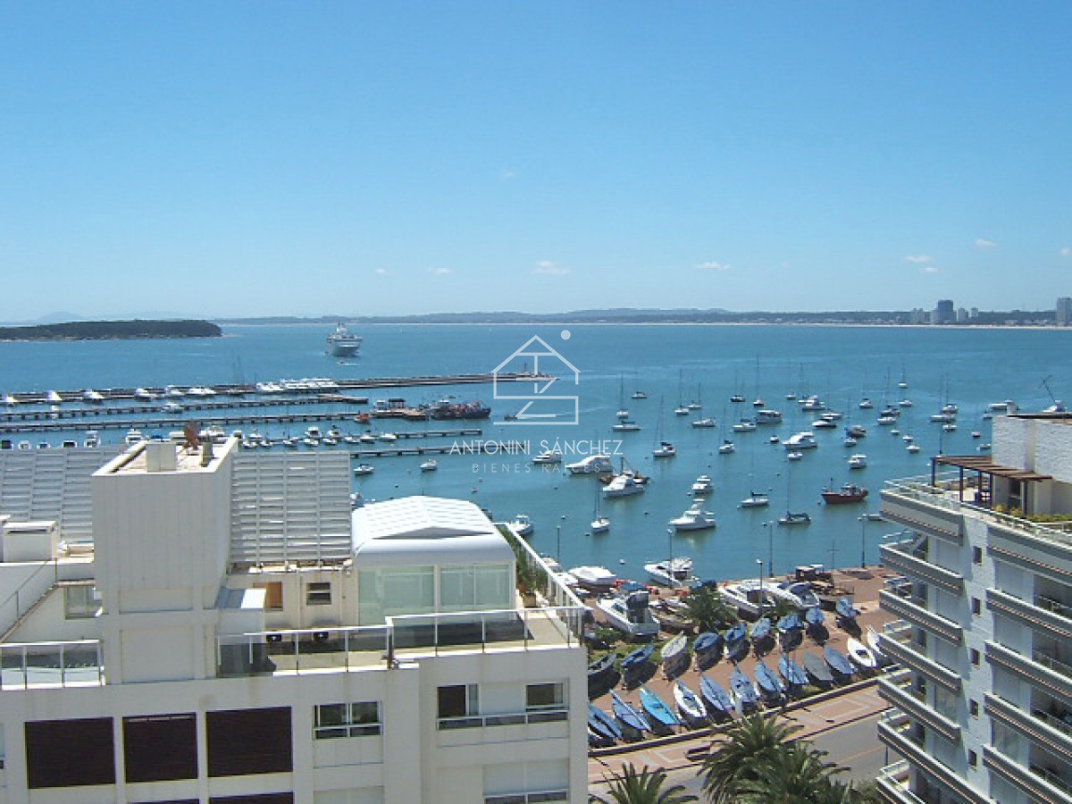 Apartamento ID.2359 - Orden de venta! Piso alto en el puerto con toda la vista. 
