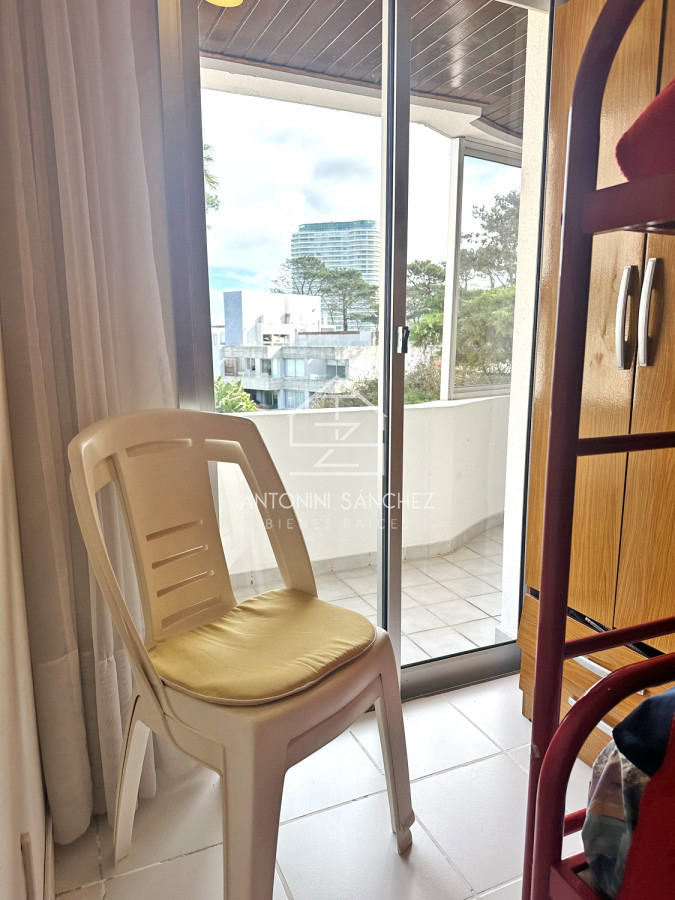 Apartamento ID.2363 - REBAJADO!! Dúplex con barbacoa propia. 3 dorm. Garaje, mucamas. Bajos gastos.