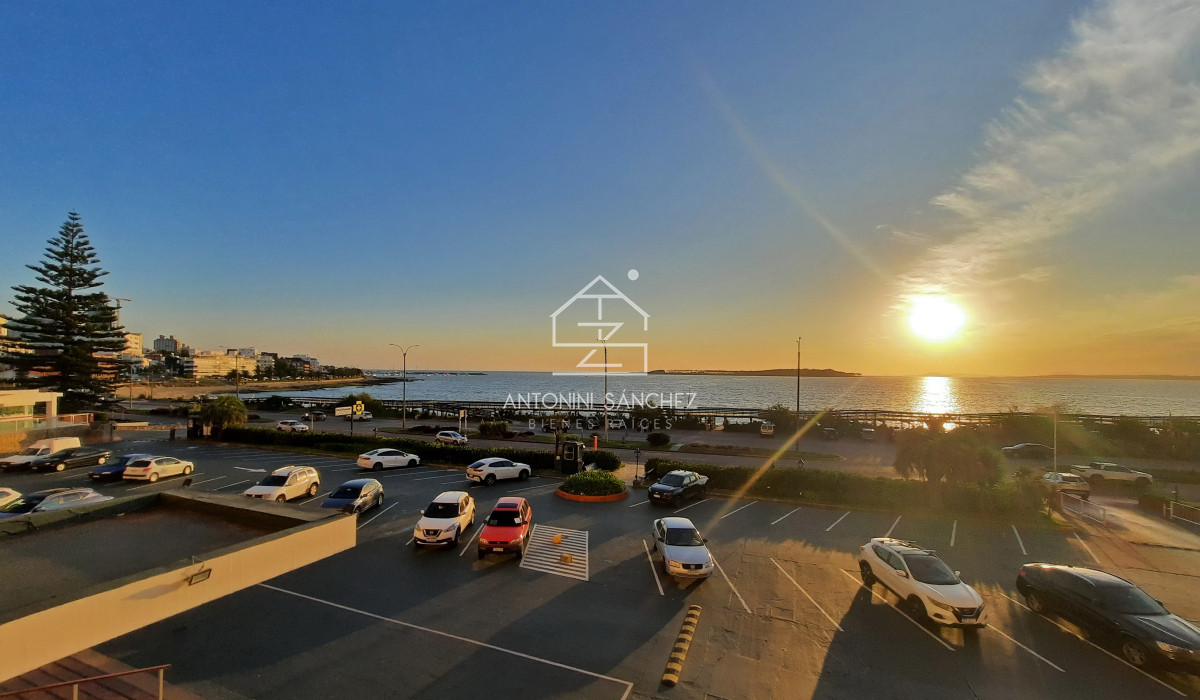 Apartamento ID.2358 - Playa Mansa, primera fila con toda la vista