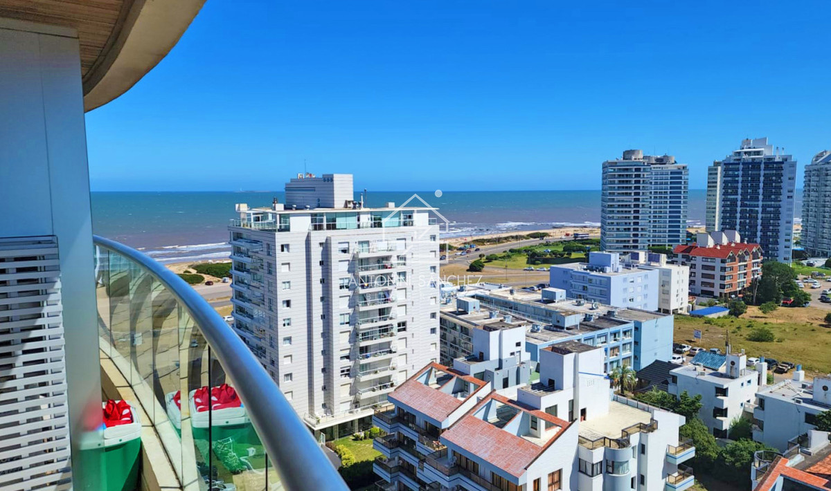 Apartamento ID.2362 - Brava, piso alto, 2 dorm, losa radiante. Full amenities.