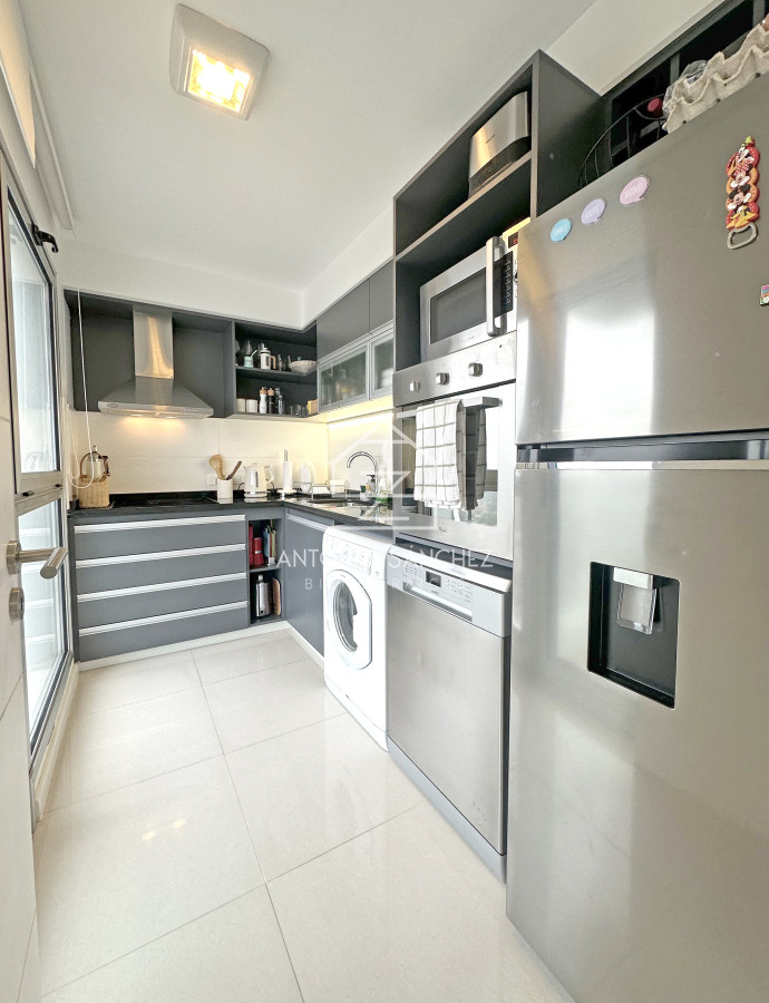 Apartamento ID.2362 - Brava, piso alto, 2 dorm, losa radiante. Full amenities.