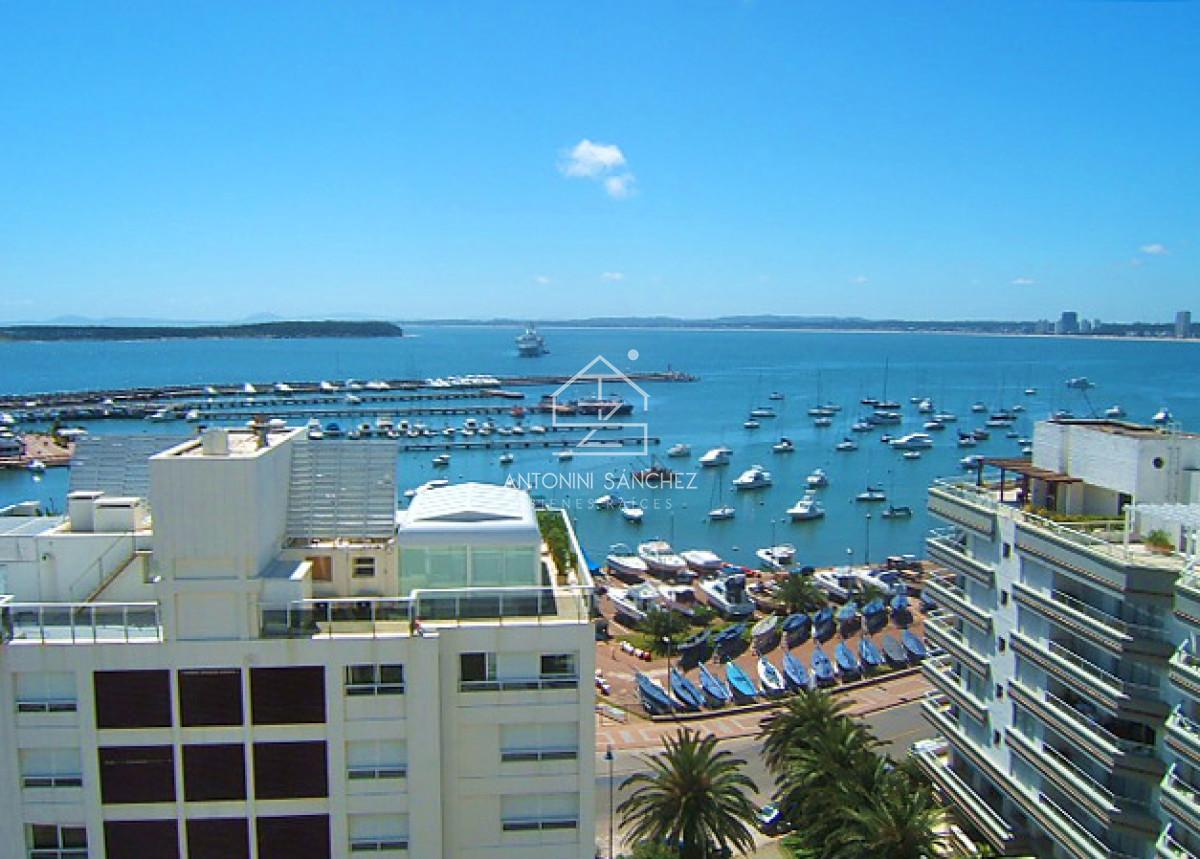 Apartamento ID.2359 - Orden de venta! Piso alto en el puerto con toda la vista. 