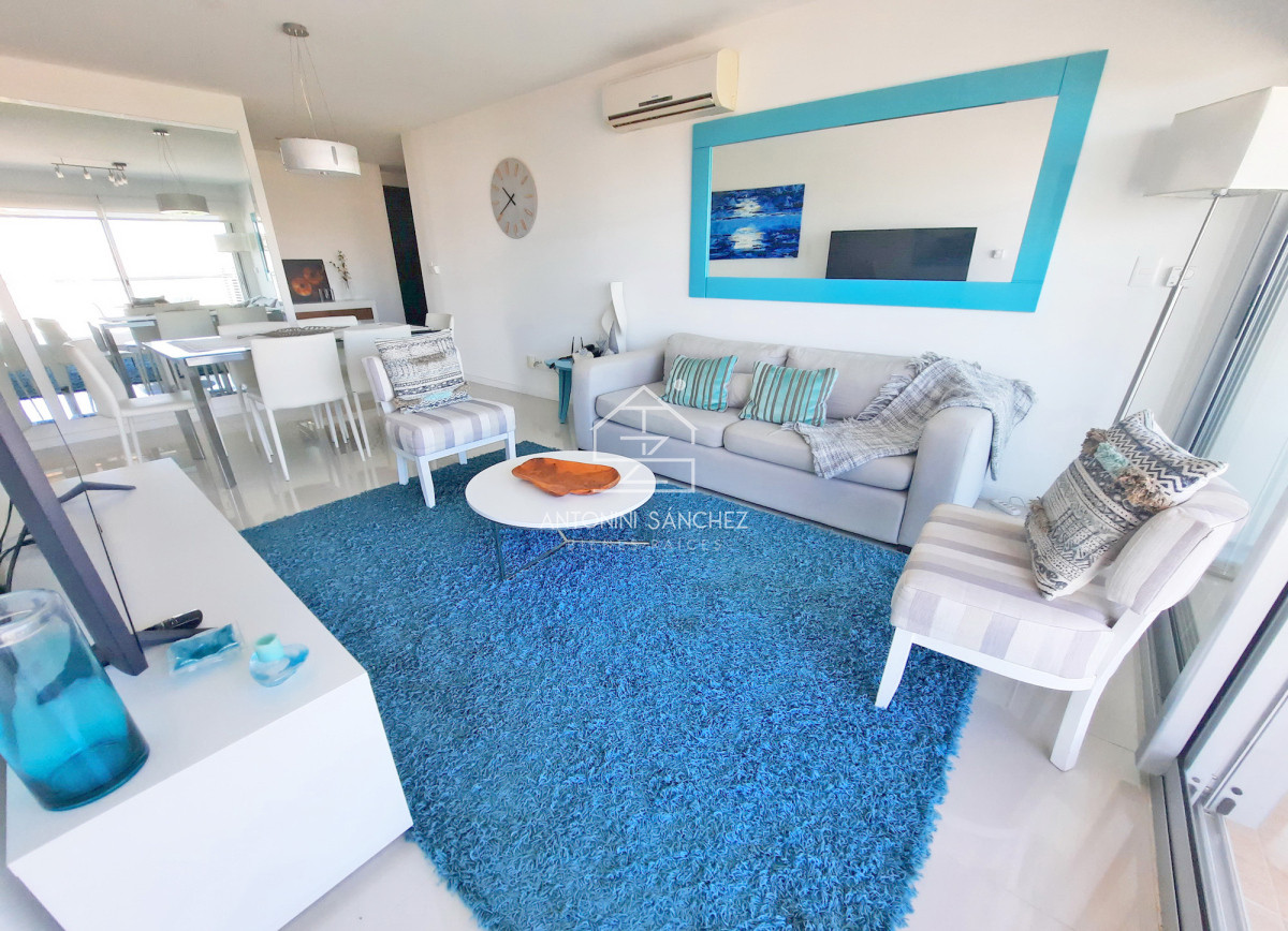 Apartamento ID.2362 - Brava, piso alto, 2 dorm, losa radiante. Full amenities.