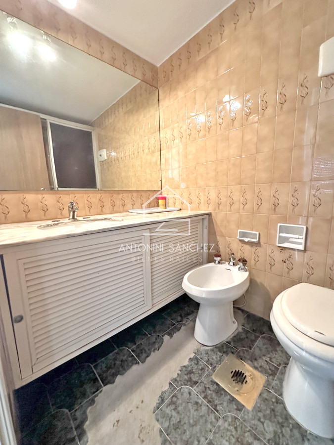 Apartamento ID.2359 - Orden de venta! Piso alto en el puerto con toda la vista. 
