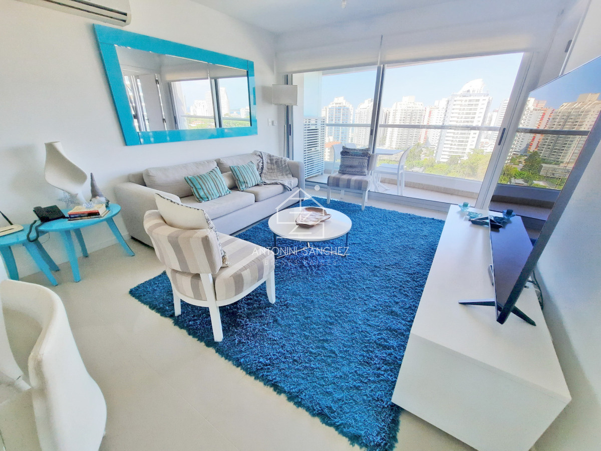 Apartamento ID.2362 - Brava, piso alto, 2 dorm, losa radiante. Full amenities.