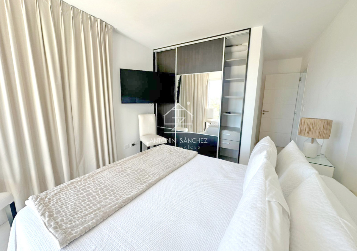 Apartamento ID.2361 - Icon Brava, 2 dorm, 2 baños, losa radiante, garaje, baulera.