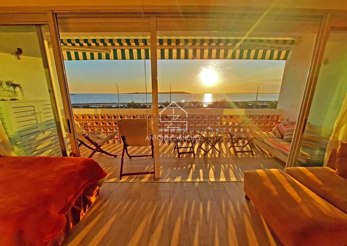 Apartamento ID.2358 - Playa Mansa, primera fila con toda la vista