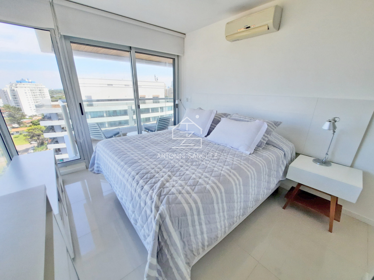 Apartamento ID.2362 - Brava, piso alto, 2 dorm, losa radiante. Full amenities.