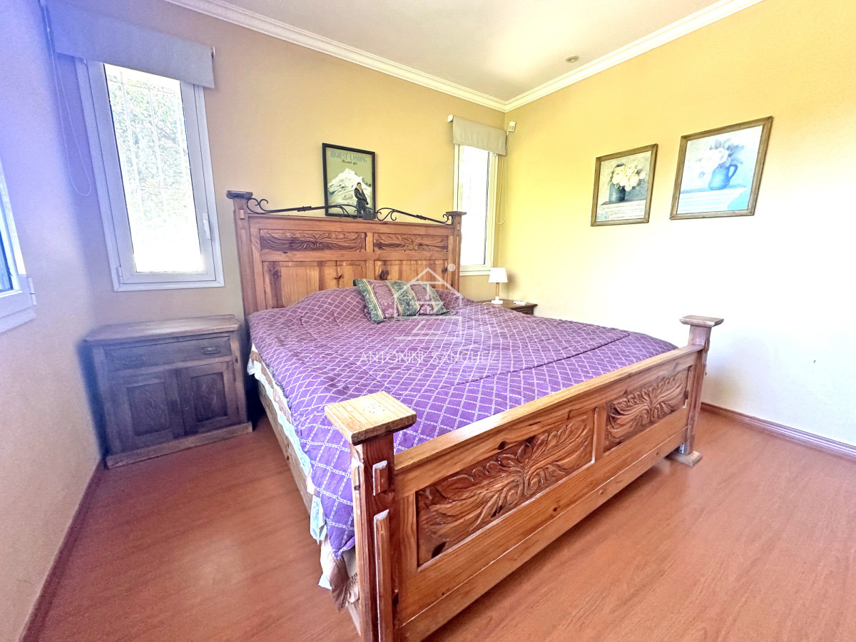 Casa ID.2302 - Mansión en alquiler, 565 m2 construidos, piscina climatizada.