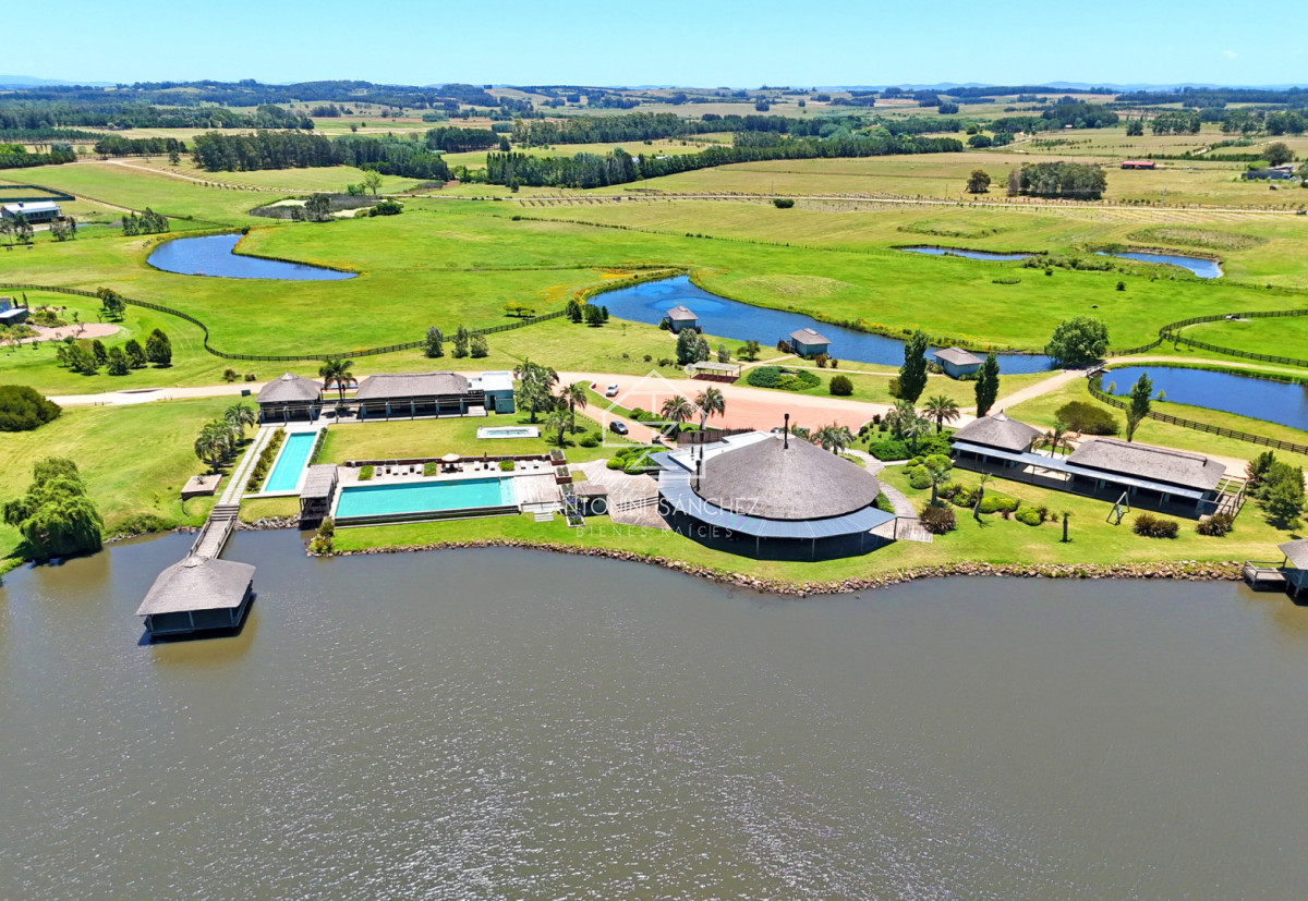 Terreno ID.2297 - Barrio Privado, Pueblo Mio. Lote 2. Orientación NORTE