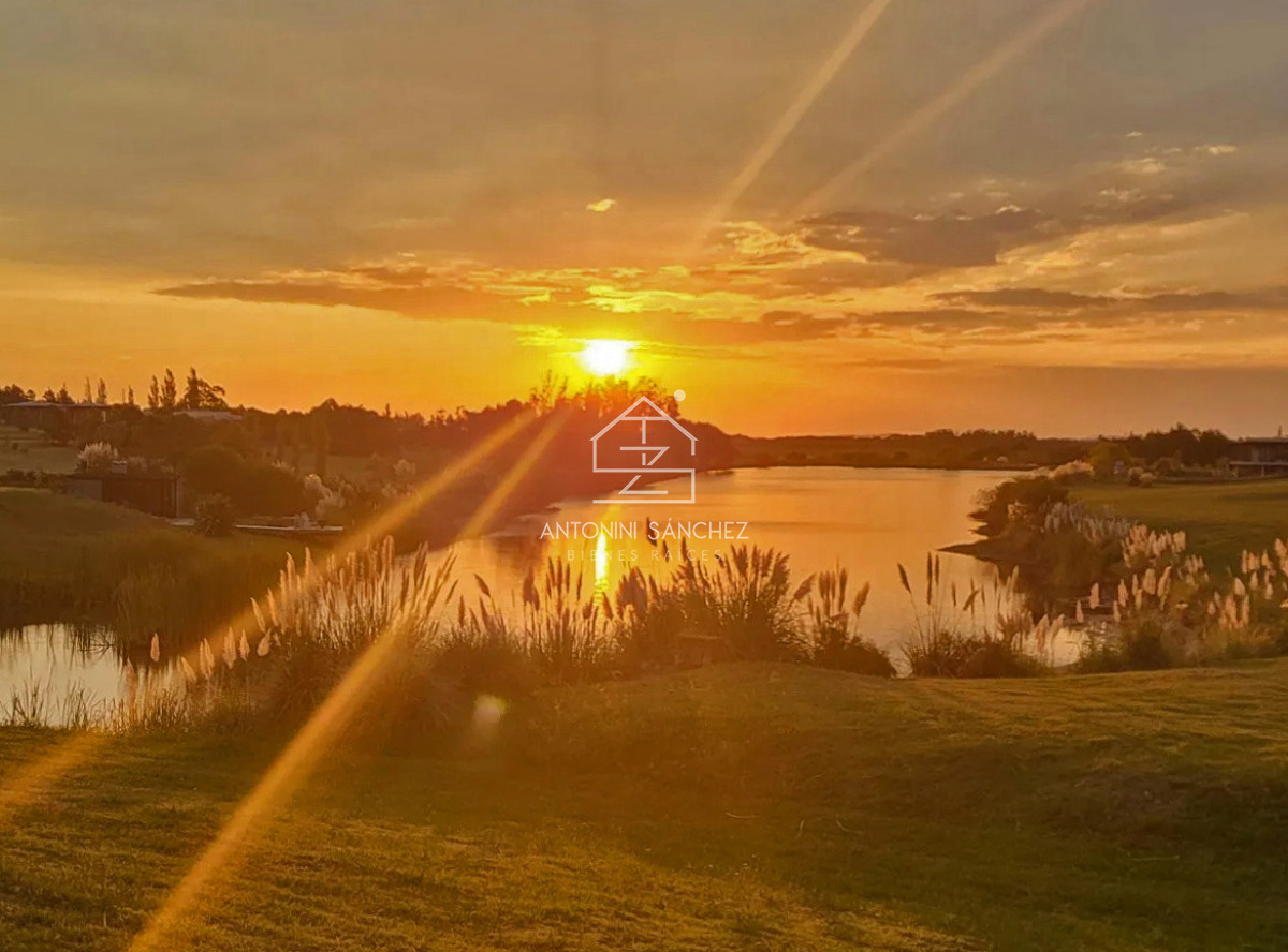 Terreno ID.2297 - Barrio Privado, Pueblo Mio. Lote 2. Orientación NORTE