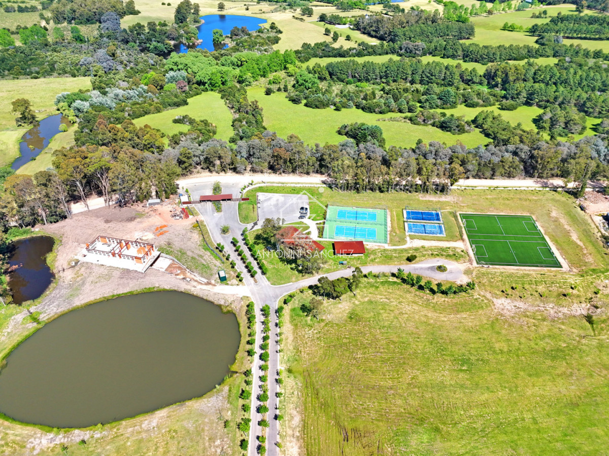 Terreno ID.2298 - Pueblo Mío Golf, lote frente al campo de golf.