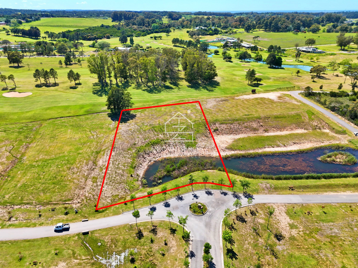 Terreno ID.2298 - Pueblo Mío Golf, lote frente al campo de golf.