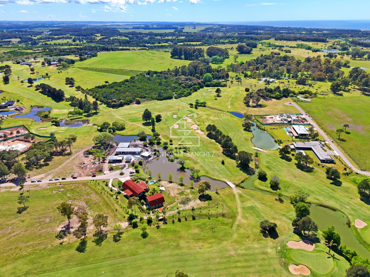 Terreno ID.2298 - Pueblo Mío Golf, lote frente al campo de golf.