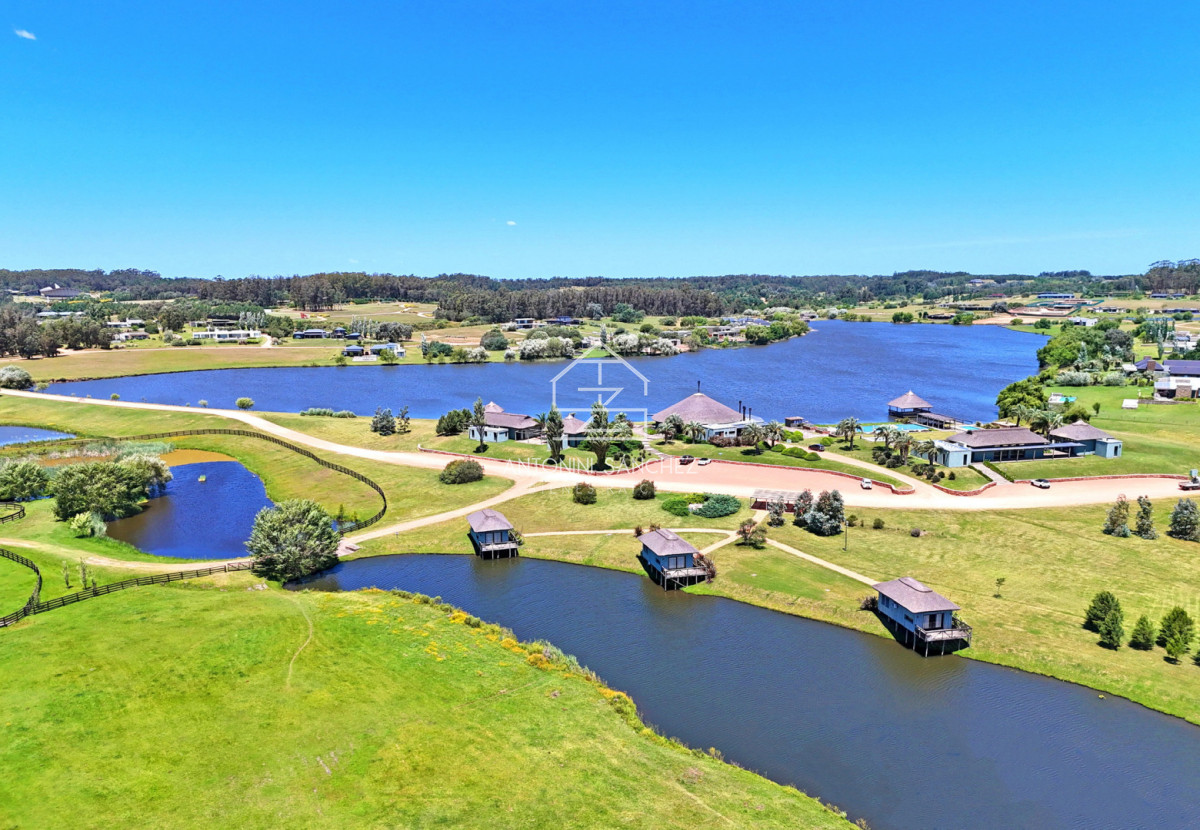 Terreno ID.2297 - Barrio Privado, Pueblo Mio. Lote 2. Orientación NORTE