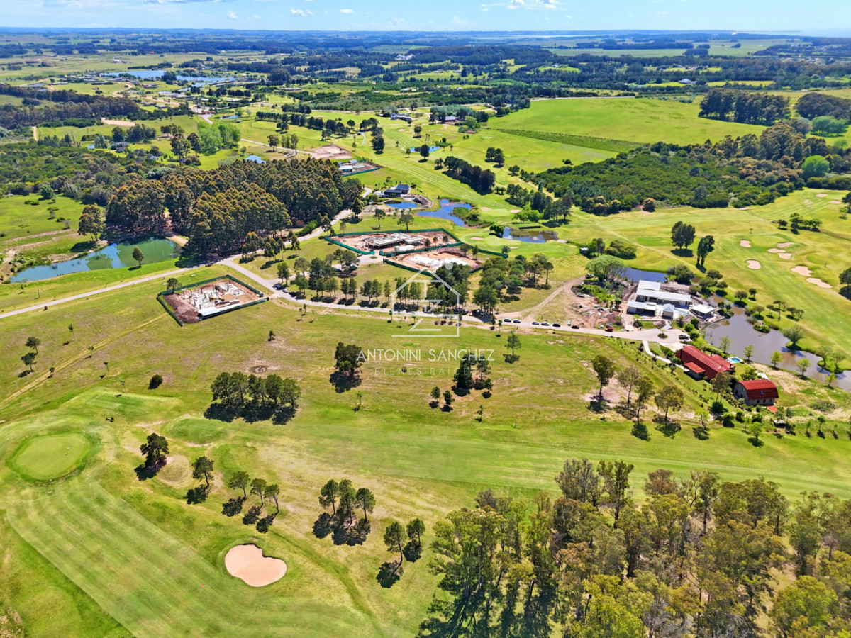 Terreno ID.2298 - Pueblo Mío Golf, lote frente al campo de golf.
