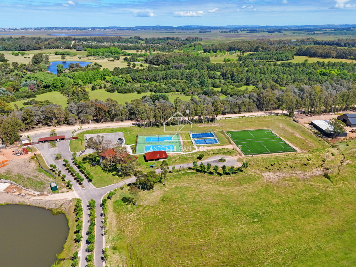 Terreno ID.2298 - Pueblo Mío Golf, lote frente al campo de golf.