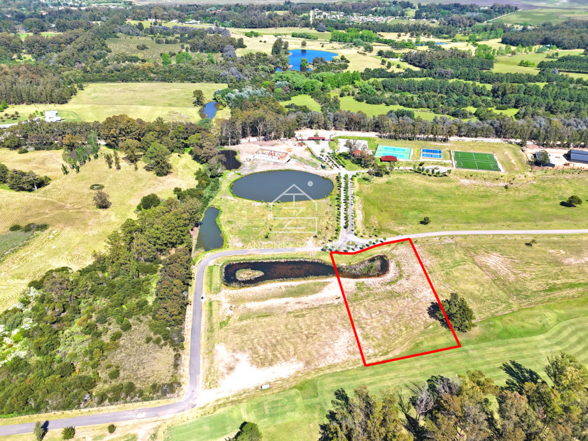 Terreno ID.2298 - Pueblo Mío Golf, lote frente al campo de golf.