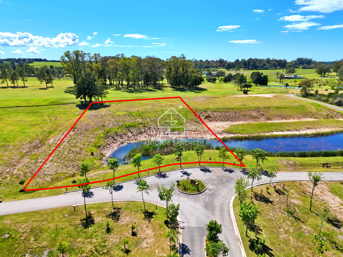 Terreno ID.2298 - Pueblo Mío Golf, lote frente al campo de golf.