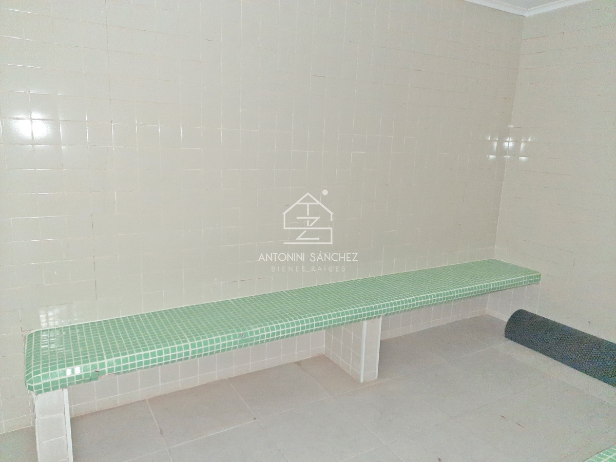 Apartamento ID.2359 - Orden de venta! Piso alto en el puerto con toda la vista. 