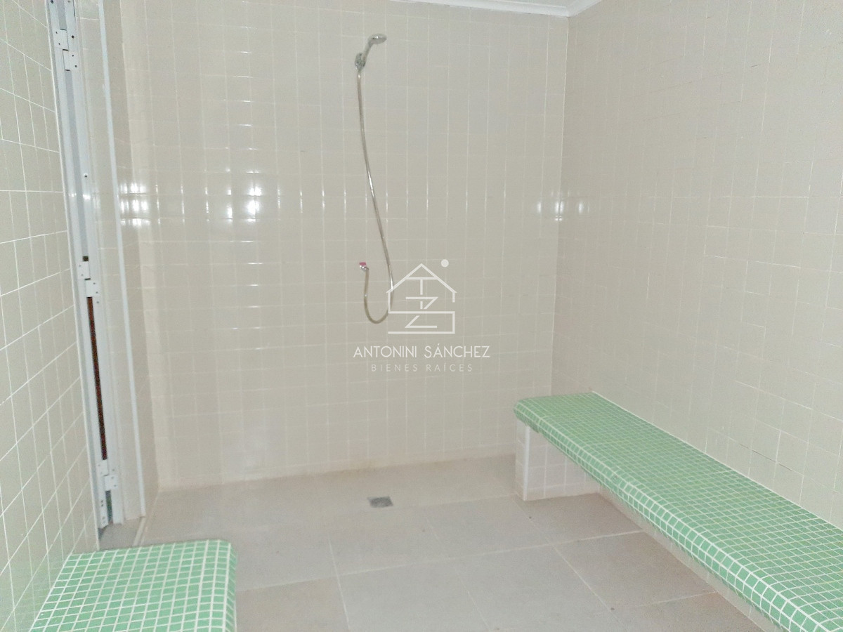Apartamento ID.2359 - Orden de venta! Piso alto en el puerto con toda la vista. 