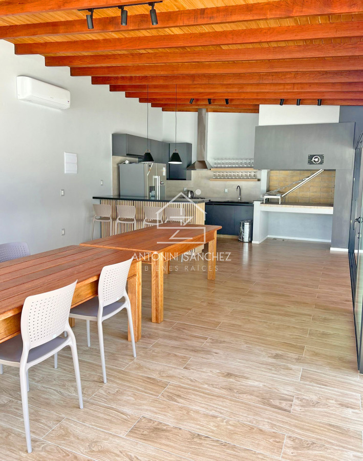 Apartamento ID.2359 - Orden de venta! Piso alto en el puerto con toda la vista. 