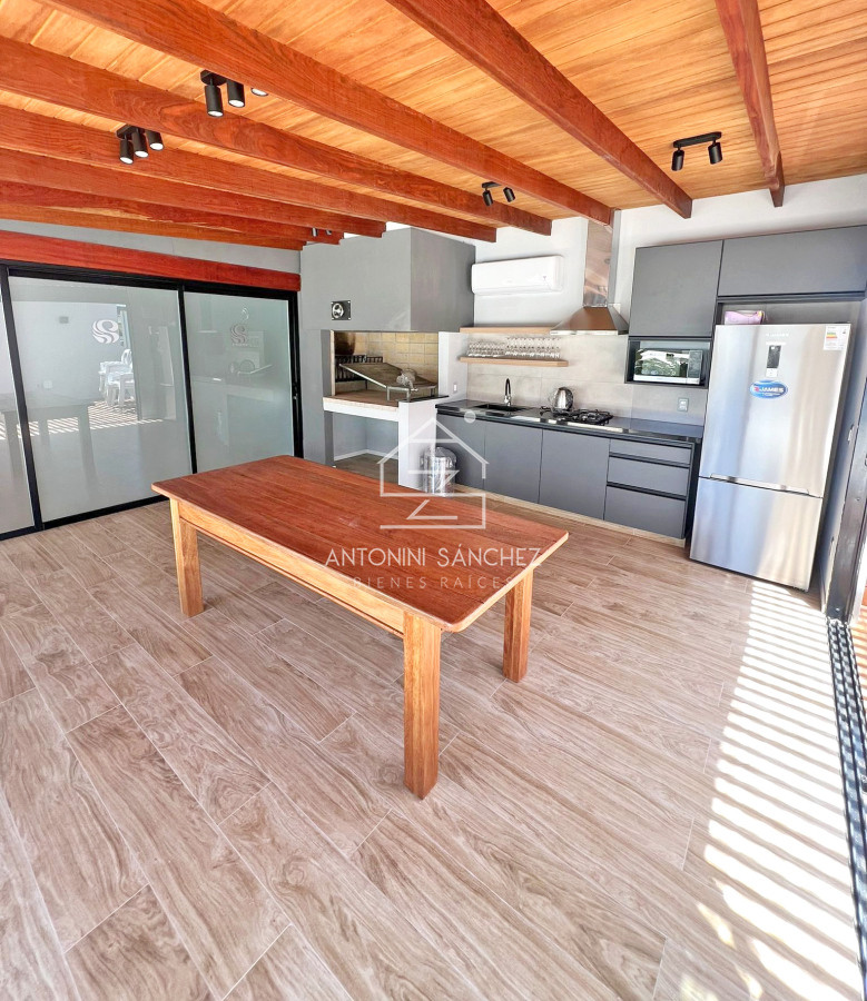 Apartamento ID.2359 - Orden de venta! Piso alto en el puerto con toda la vista. 