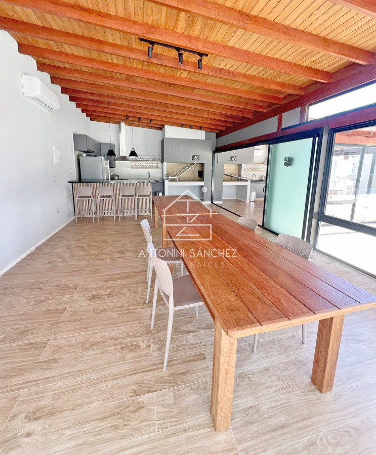 Apartamento ID.2359 - Orden de venta! Piso alto en el puerto con toda la vista. 