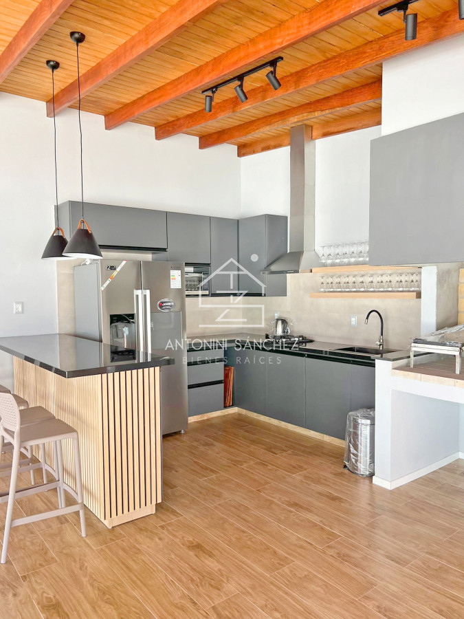Apartamento ID.2359 - Orden de venta! Piso alto en el puerto con toda la vista. 