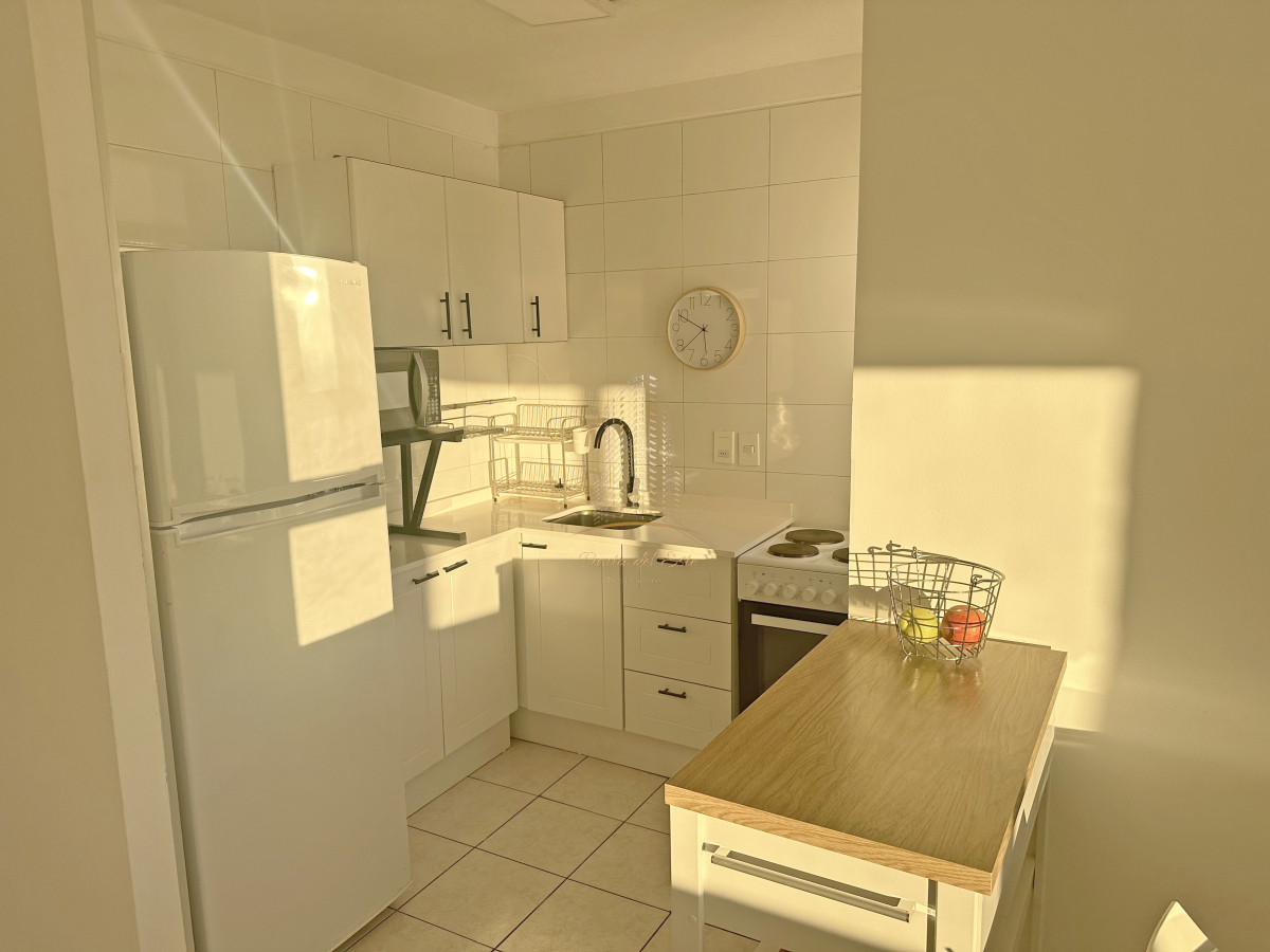 Apartamento ID.877 - 1 dorm y medio, con amenities. Wifi. Mucamas, bajos gastos