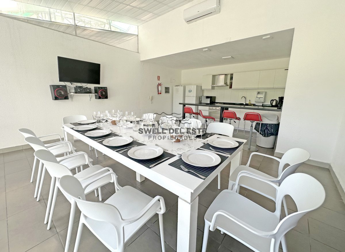 Apartamento ID.115 - Icon Brava, 2 dorm, 2 baños, losa radiante, garaje, baulera.