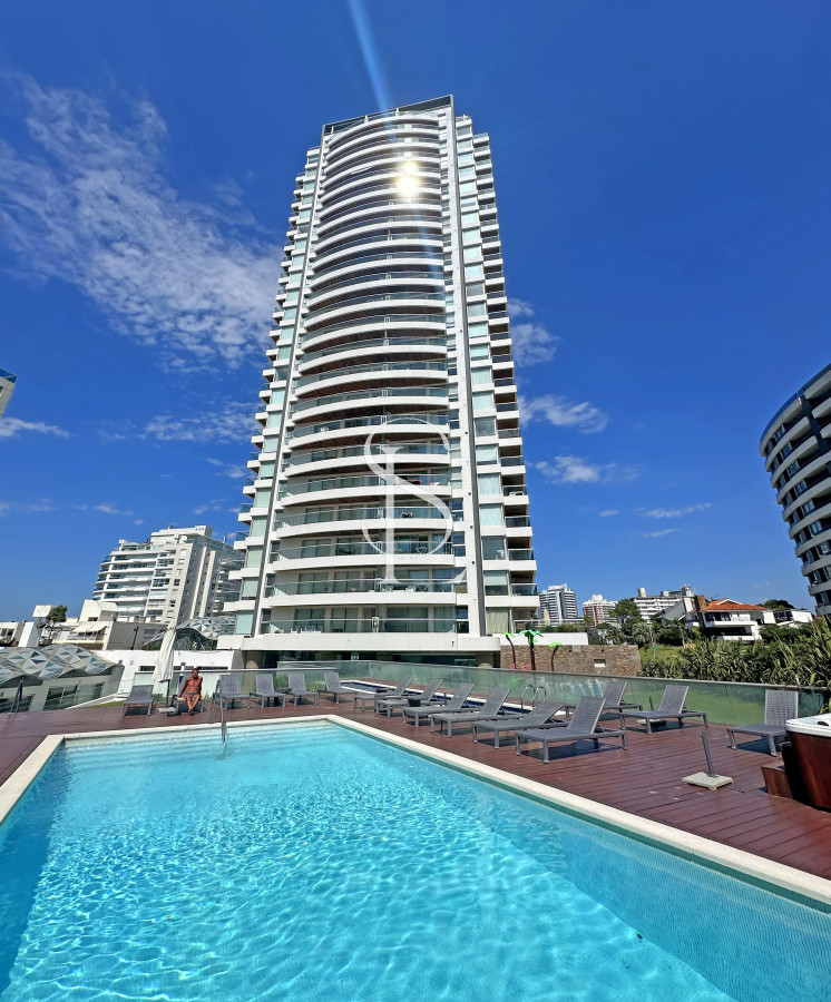 Apartamento ID.226 - Icon Brava, 2 dorm, 2 baños, losa radiante, garaje, baulera.
