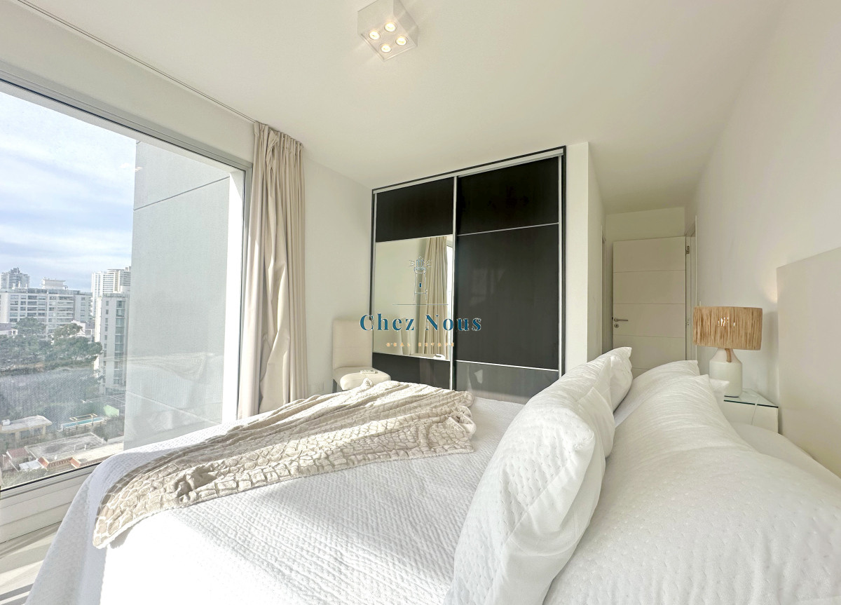 Apartamento ID.2092 - Icon Brava, 2 dorm, 2 baños, losa radiante, garaje, baulera.