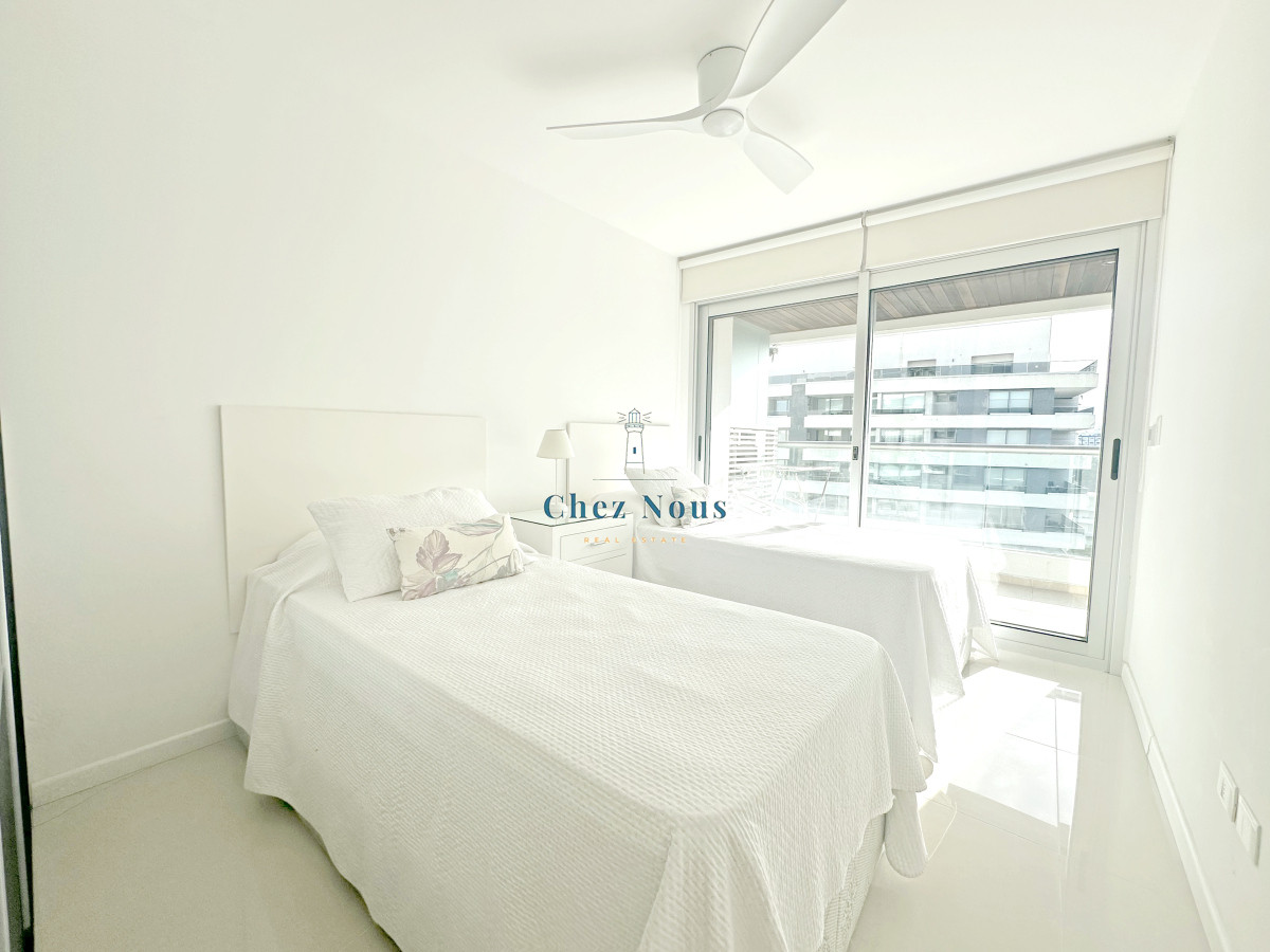 Apartamento ID.2092 - Icon Brava, 2 dorm, 2 baños, losa radiante, garaje, baulera.
