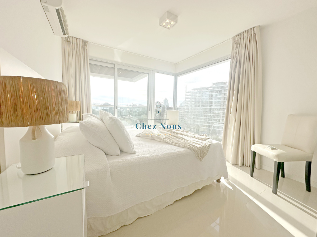 Apartamento ID.2092 - Icon Brava, 2 dorm, 2 baños, losa radiante, garaje, baulera.