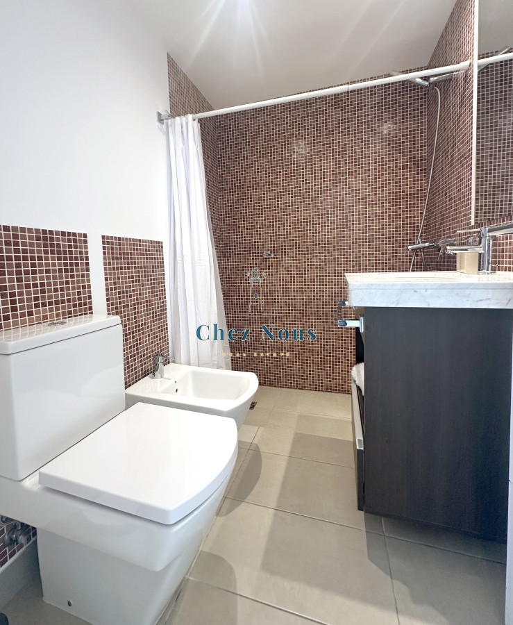 Apartamento ID.2092 - Icon Brava, 2 dorm, 2 baños, losa radiante, garaje, baulera.