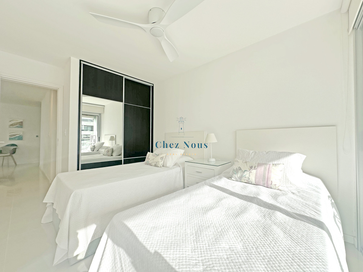 Apartamento ID.2092 - Icon Brava, 2 dorm, 2 baños, losa radiante, garaje, baulera.